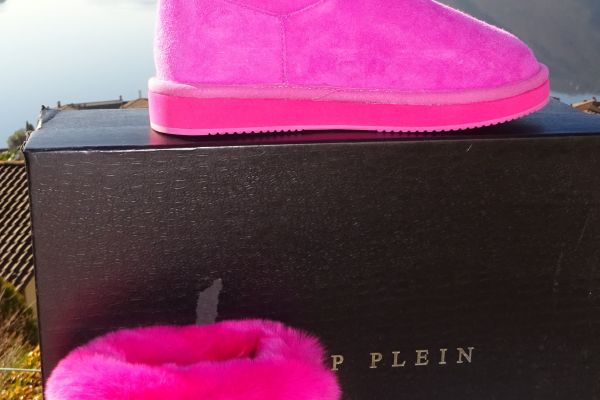 Philipp Plein UGG  size 36 ORIGINAL AND NEW! philipppleinuggsize36originala-66f3331e08105.jpg