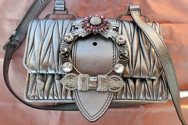MIU MIU ORIGINALE e NUOVA! Borsa in pelle chic impreziosita da strass! miumiuoriginaleenuovaborsainpe-67f2cf80f1985.jpg
