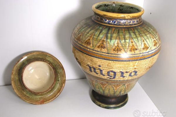 Albarello firmato Giotto Giannoni MSS dipinto mano albarellofirmatogiottogiannoni.jpg