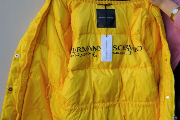 ERMANNO SCERVINO piumino taglia  38-40 (44-46IT) ORIGINALE! NUOVO! colore giallo ermannoscervinopiuminotaglia38-68cc6b7a7bbf4.jpg