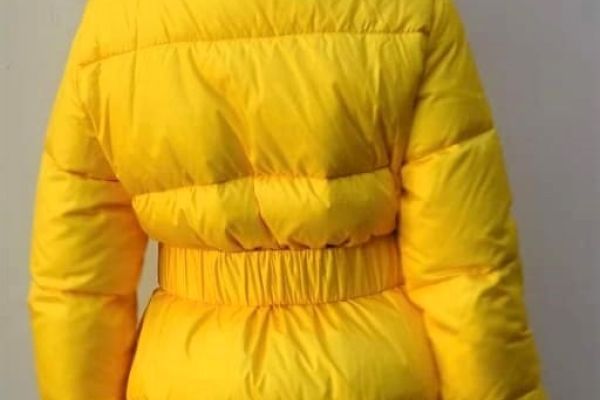 ERMANNO SCERVINO piumino taglia  38-40 (44-46IT) ORIGINALE! NUOVO! colore giallo ermannoscervinopiuminotaglia38-68cc6b87a6349.jpg