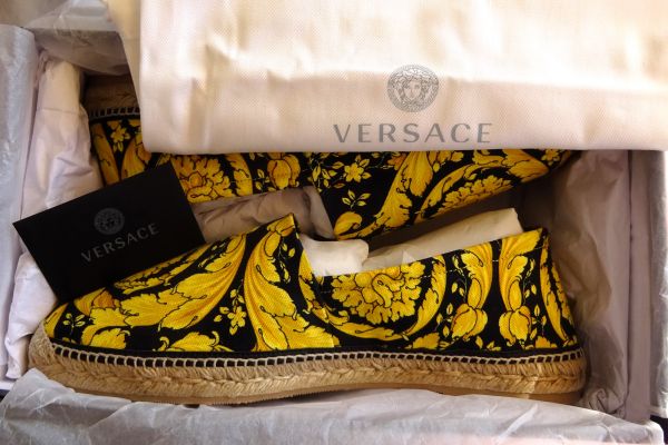 VERSACE ORIGINAL and NEW! size 47 versaceoriginalandnewsize47-65f2262ad2ac3.jpg