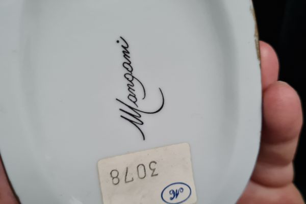 Figurina Porcellana  Mangani vintage  '    SCORPIO '. Perfette condizioni, senza figurinaporcellanamanganivinta123.jpg