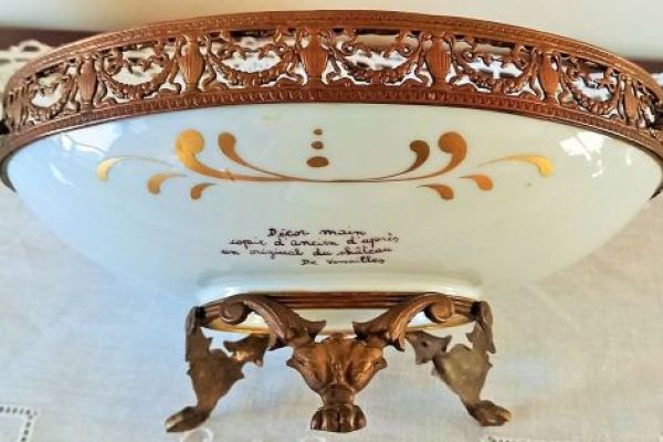 ntico Centrotavola Limoges prima metà '900. Ovale decorato dipinto a mano con in nticocentrotavolalimogesprimam1.jpg