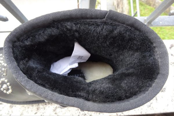 John Richmond UGG dentro VERA PELLICCIA! ORIGINALE e NUOVI! n. 40 johnrichmonduggdentroverapelli-68de8789aa65e.jpg