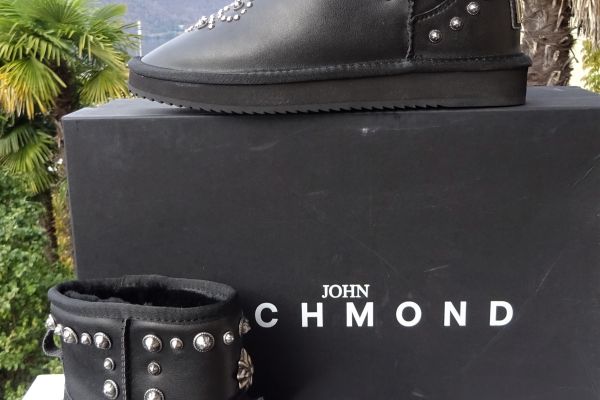 John Richmond UGG dentro VERA PELLICCIA! ORIGINALE e NUOVI! n. 40 johnrichmonduggdentroverapelli-68de8792781cf.jpg