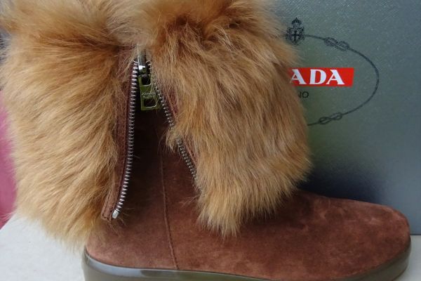 PRADA ORIGINAL! NEW! warm boots with natural fur! size 36,5 and 40 pradaoriginalnewwarmbootswithn-6702ff4881ff5.jpg
