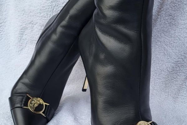 VERSACE ORIGINALI e NUOVI! stivaletti in pelle n. 39 e 40 versaceoriginalienuovistivalet-68d6b38399e77.jpg