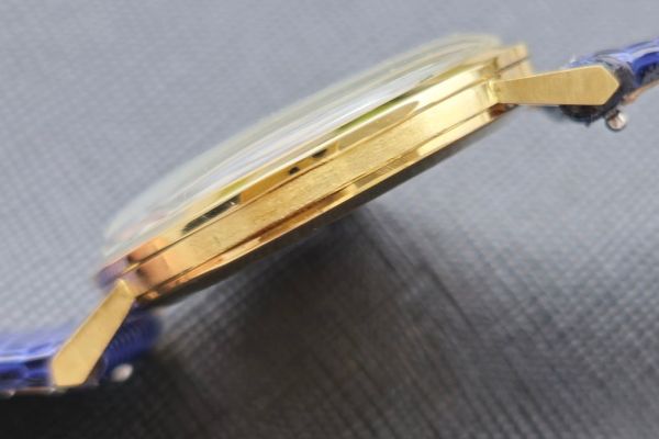 Omega Genève Venus Dial 18 Karat Gold omegagenvevenusdial18karatgold12.jpg