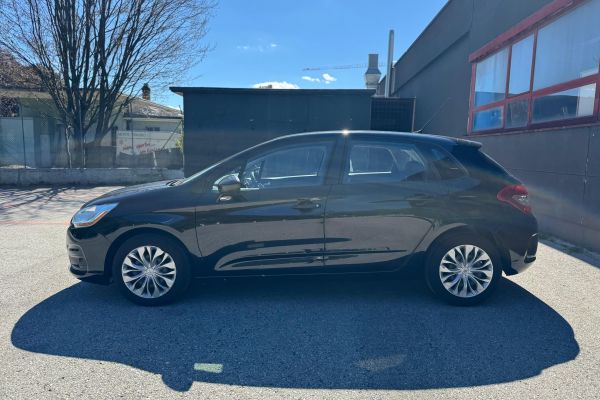 Noleggio Auto Citroen C4: Consegna Gratuita, Zero deposito noleggioautocitroenc4consegnag-68bb2fbf2fc84.jpg