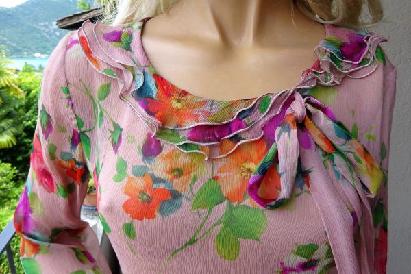 BLUMARINE silk blouse size 36 ( 42 IT)  ORIGINAL and NEW! blumarinesilkblousesize3642ito-64d3f88b163de.jpg