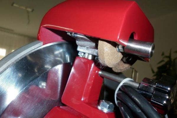Affettatrice Mistro GS 220 Special CE Rossa affettatricemistrogs220special-67eff78c65abd.jpg