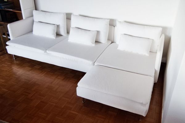 Vendo divano angolare moderno bianco mai usato vendodivanoangolaremodernobian-67a275154baf7.jpg
