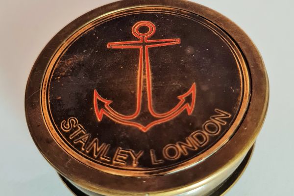 Bussola  in ottone  riproduzione  Stanley London 1862, bussolainottoneriproduzionesta12.jpg