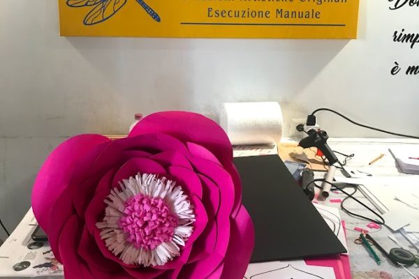 corso fiori di carta laboratorio libellula corsofioridicartalaboratorioli123.jpg