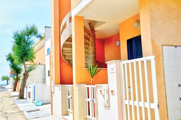 Location FRONTE spiaggia a Torre Pali Maldive Salentine - 21 Giugno al 5 Luglio  locationfrontespiaggiaatorrepa12345.jpg