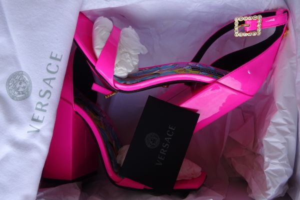 VERSACE BELLISSIMI sandali di pelle n: 36,5 e 39,5 ORIGINALI e NUOVI! versacebellissimisandalidipell-68128aa35f477.jpg