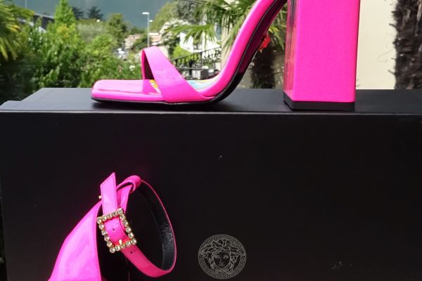 VERSACE BELLISSIMI sandali di pelle n: 36,5 e 39,5 ORIGINALI e NUOVI! versacebellissimisandalidipell-68128b08c4e68.jpg