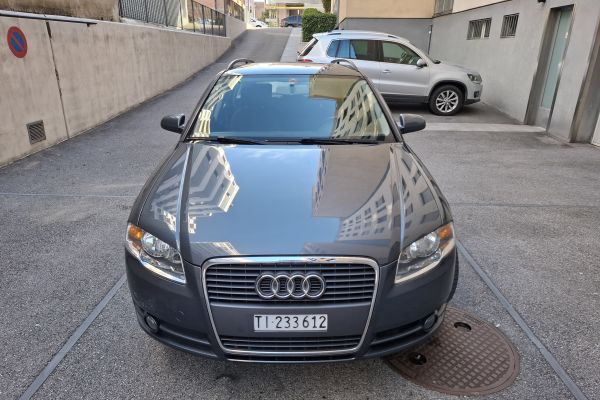 Audi a4 1.8 audia418.jpg