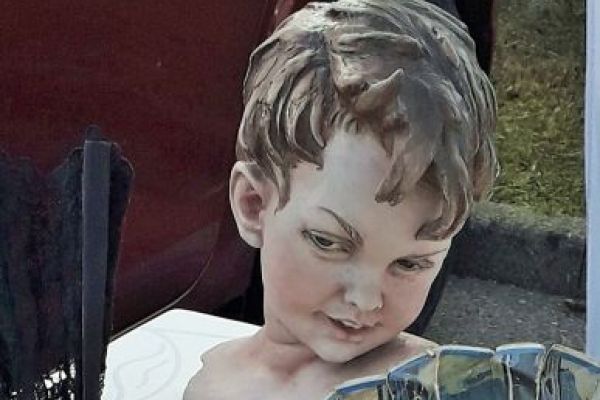Bruno Merli per Capodimonte busto di bambino realizzato in fine ceramica degli a brunomerlipercapodimontebustod12.jpg