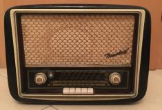 Vendo radio d'epoca Vendoradiodepoca.jpg