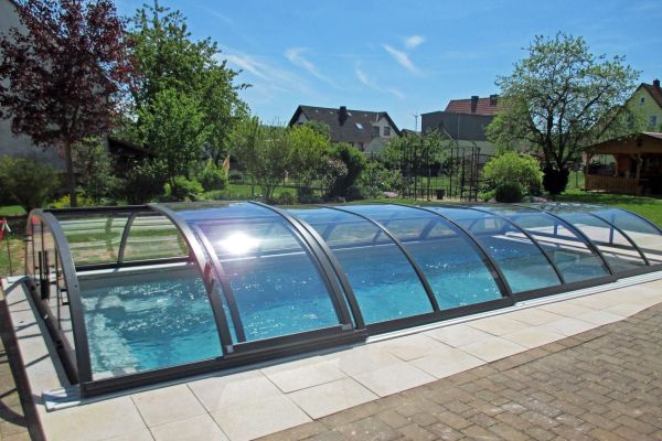 Coperture scorrevoli / telescopiche per piscine , terrazzo, idromassaggio SPA coperturescorrevolitelescopich-65e5e8c8be71a.jpg