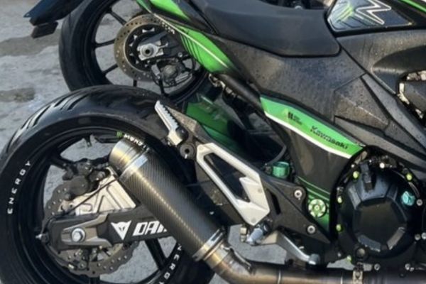 Kawasaki Z800. 35kw kawasakiz80035kw123.jpeg