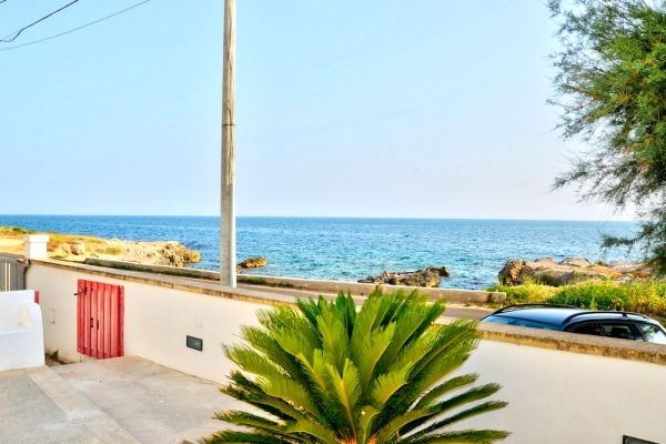 LAST MINUTE APPARTAMENTO FRONTE MARE LIDO MARINI appartamentofrontemarelidomari.jpg