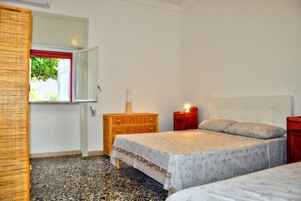 LAST MINUTE APPARTAMENTO FRONTE MARE LIDO MARINI appartamentofrontemarelidomari1.jpg