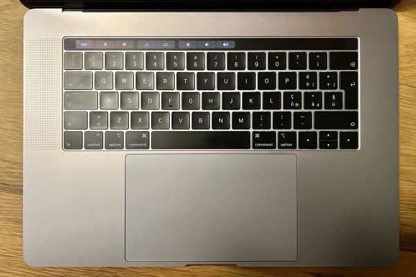 Apple MacBook Pro 15 2019 - Space Gray (Italian Keyboard Layout) applemacbookpro152019spacegray1.jpg