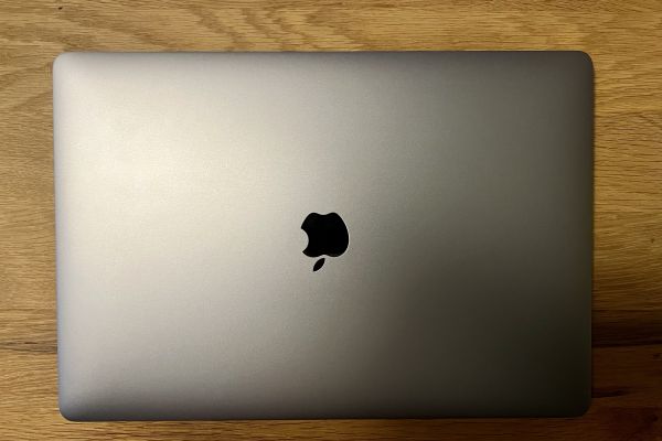 Apple MacBook Pro 15 2019 - Space Gray (Italian Keyboard Layout) applemacbookpro152019spacegray12.jpg
