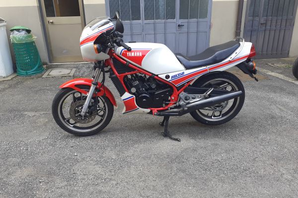 YAMAHA RD 350 31K 83 yamahard35031k83.jpg