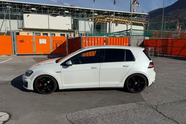 Golf VII 2.0 tsi gti golfvii20tsigti1.jpg