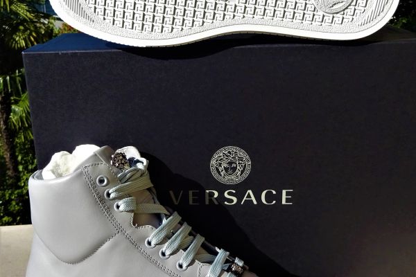 VERSACE leather shoes size 39 ORIGINAL AND NEW! versaceleathershoessize39origi-66e703d4584cc.jpg
