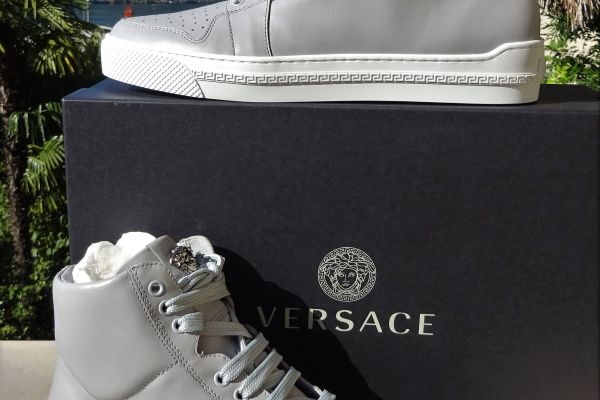 VERSACE leather shoes size 39 ORIGINAL AND NEW! versaceleathershoessize39origi-66e703f38f1c4.jpg