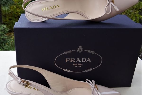 VENDO! Gonna PRADA 100% seta! taglia 42 (48 IT) vendogonnaprada100setataglia42-6887d38bbda3d.jpg