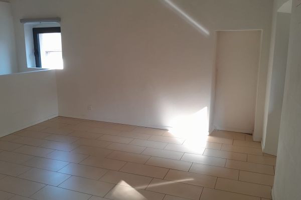 Subentrante per 2.5 , appartamenti TUTTO incluso subentranteper25appartamentitu.jpeg