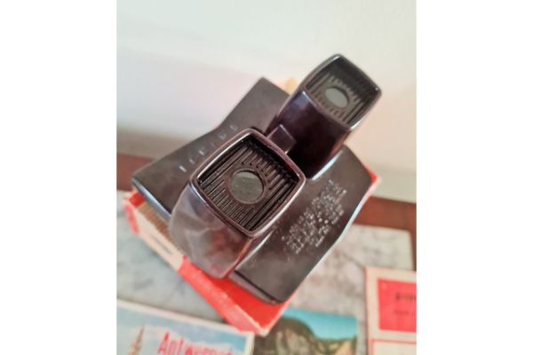 Visore 3D View-Master modello “E” originale , made in Belgium, buone condizioni visore3dviewmastermodelloeorig1.jpg