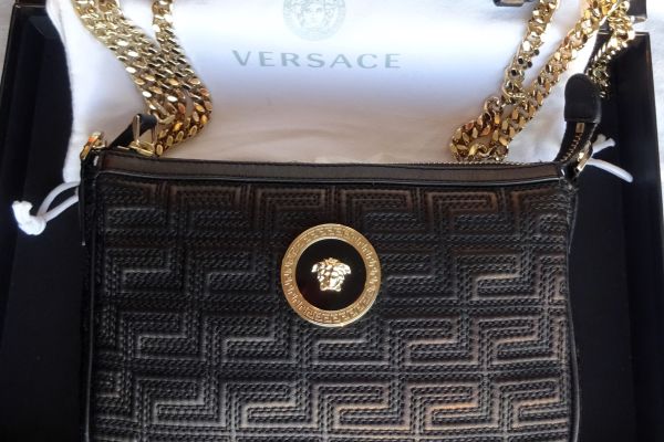 VERSACE Borsa in pelle colore Nero-Oro ORIGINALE e NUOVA! versaceborsainpellecoloreneroo-67f57c2cb4a24.jpg