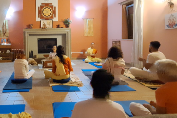 Kirtan, mantra, yoga kirtanmantrayoga123.png