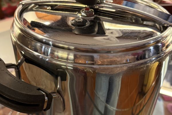 Pentola a pressione pentolaapressione1.jpeg