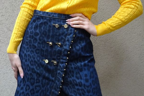 CAVALLI ORIGINAL and NEW! denim skirt size 40 cavallioriginalandnewdenimskir-67e1b14895748.jpg