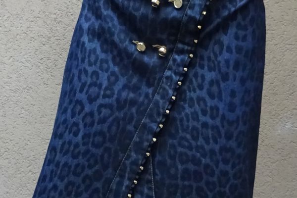 CAVALLI ORIGINAL and NEW! denim skirt size 40 cavallioriginalandnewdenimskir-67e1b15fba3b1.jpg